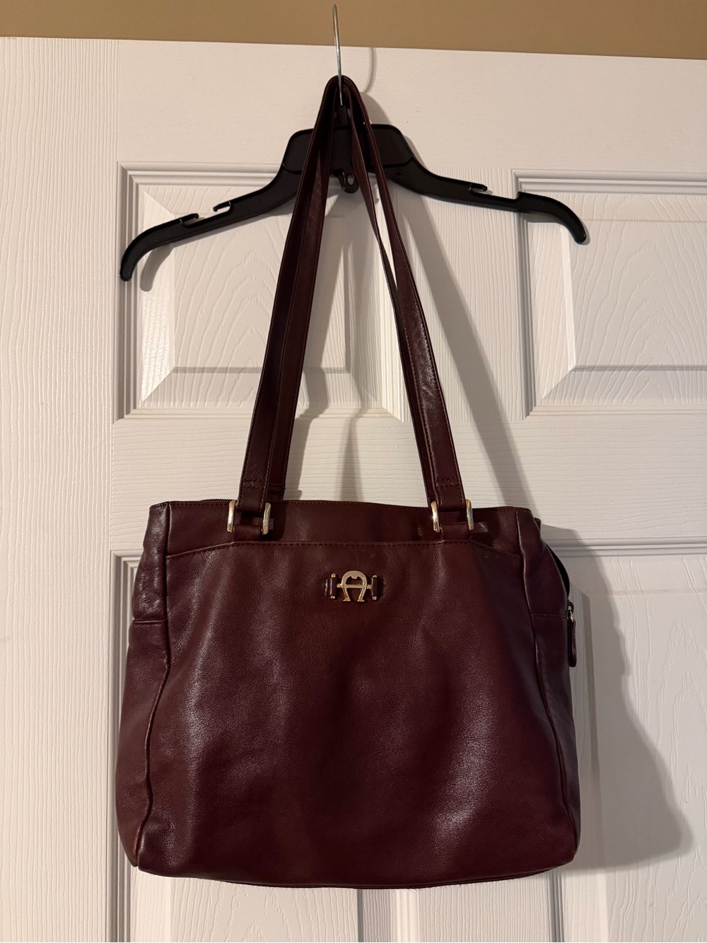 Vintage Etienne Aigner Leather Purse in Burgundy